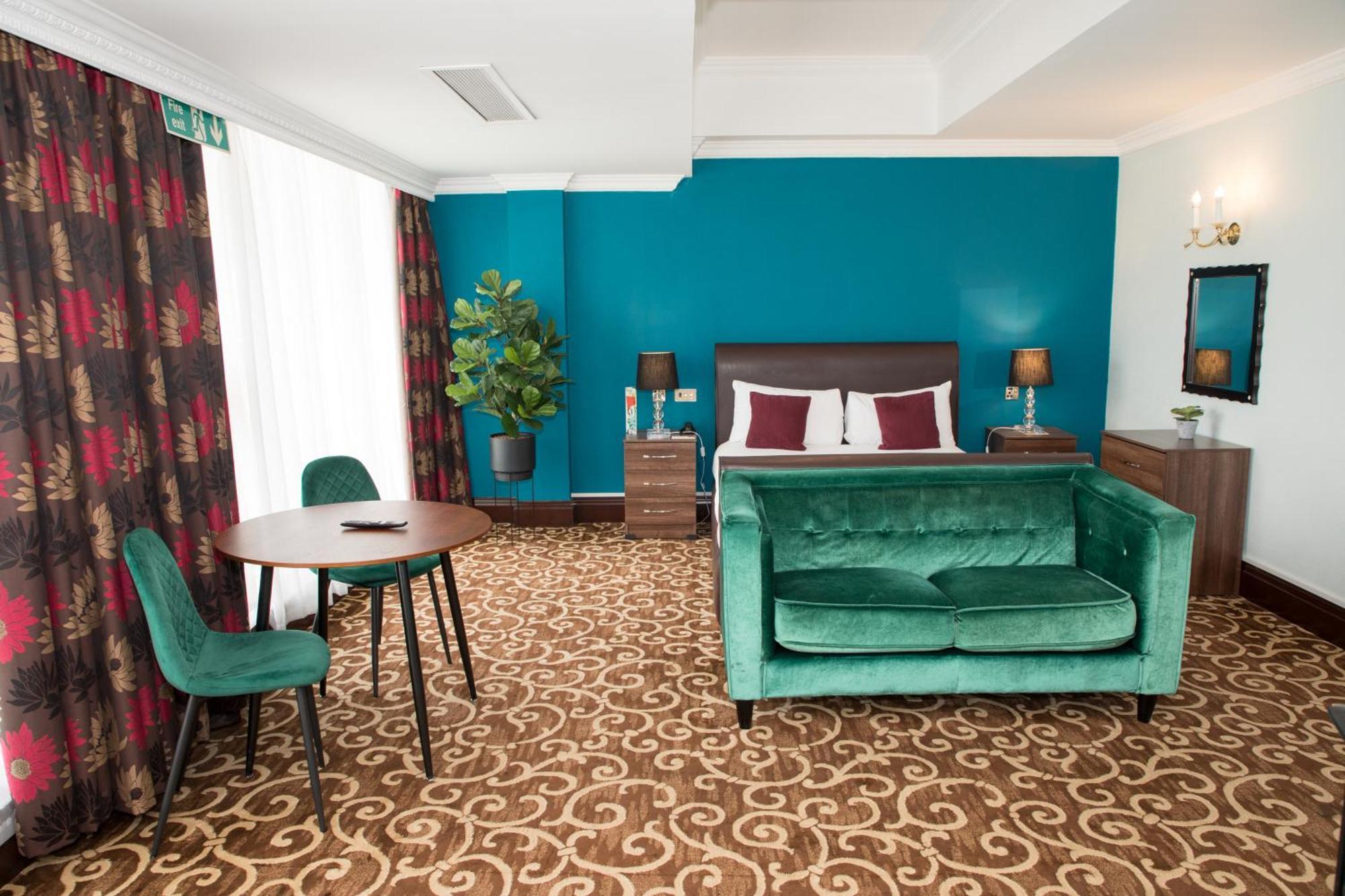 Britannia International Hotel Canary Wharf Londen Buitenkant foto A room at the hotel