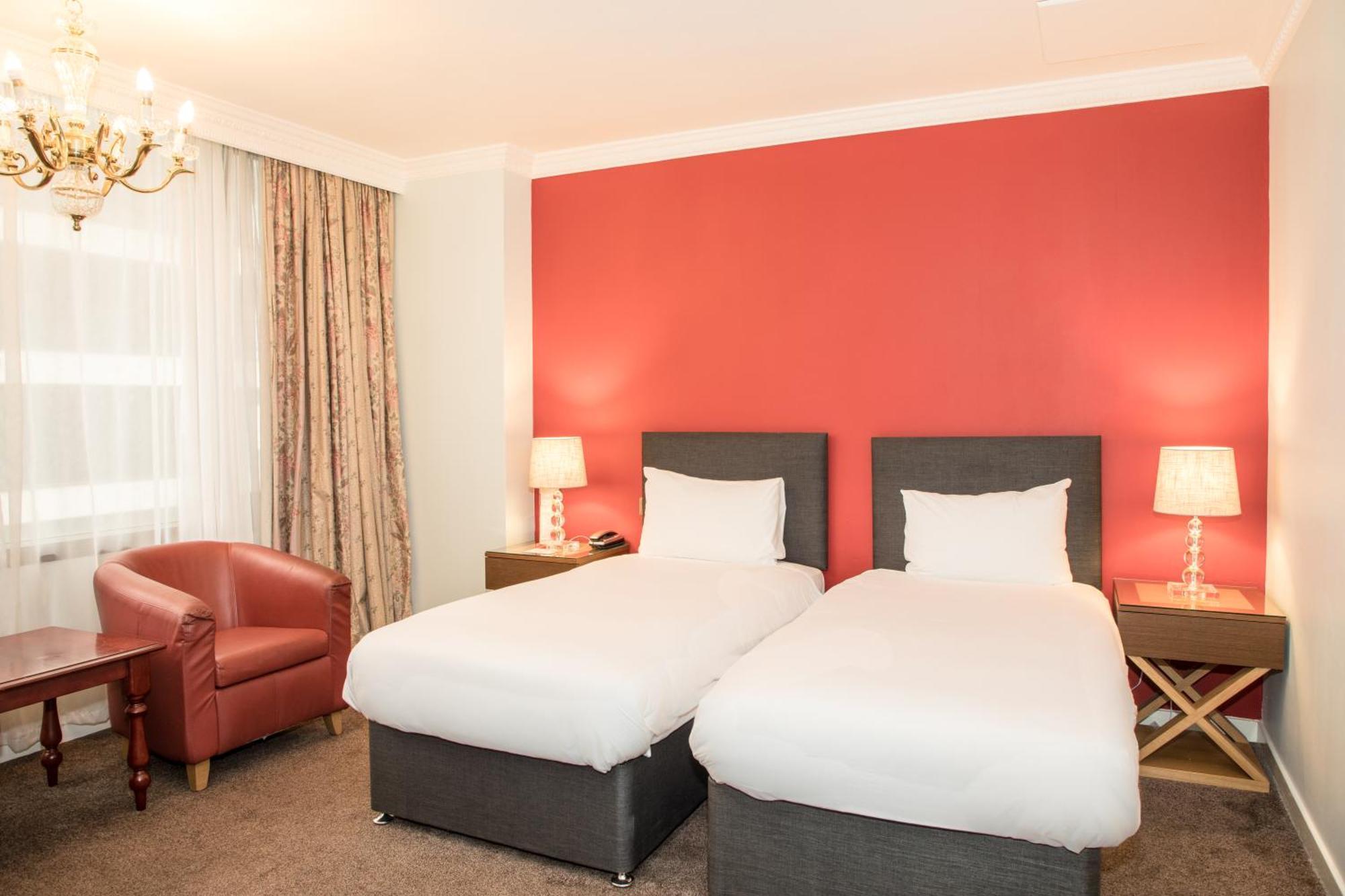 Britannia International Hotel Canary Wharf Londen Buitenkant foto A room at the hotel
