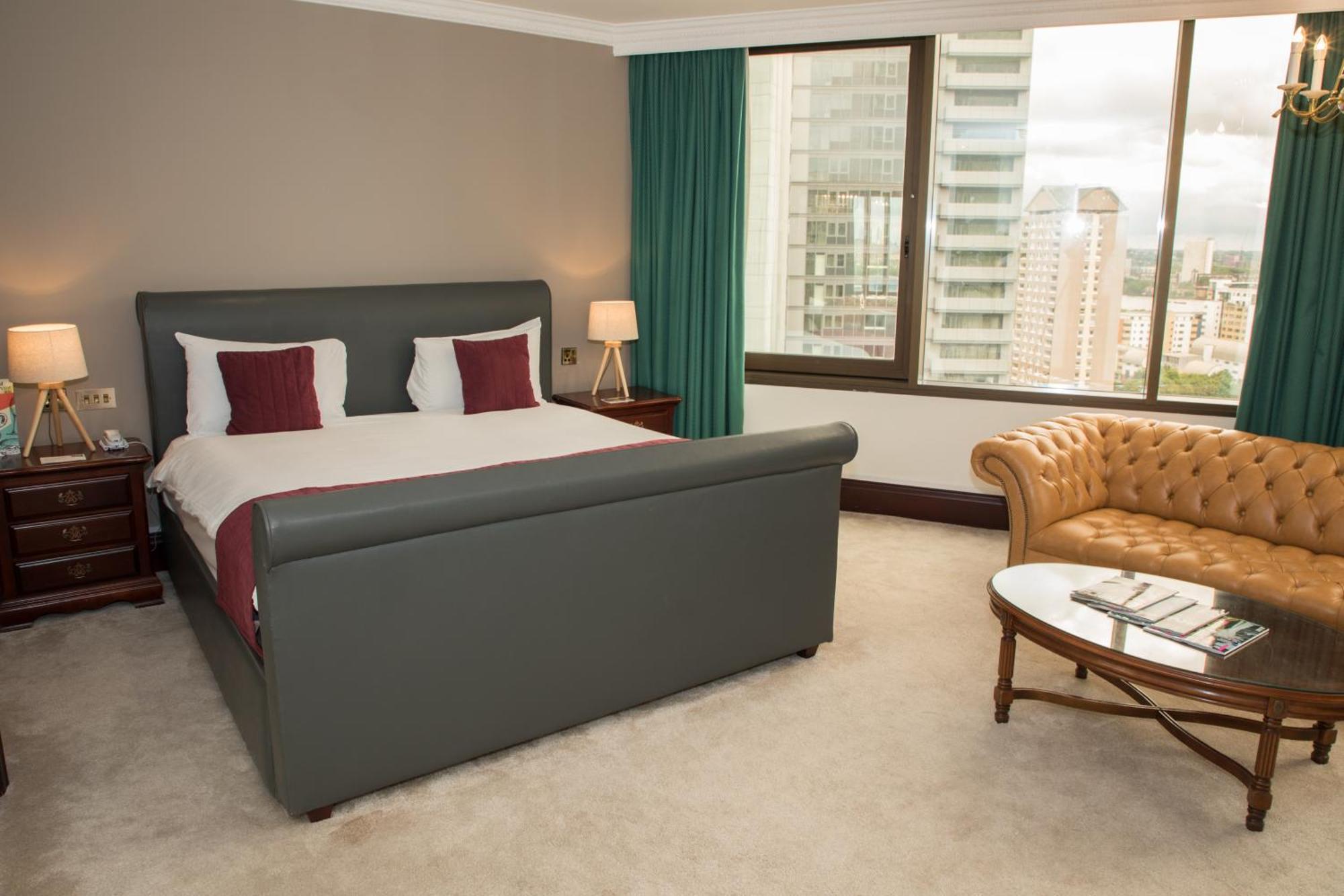 Britannia International Hotel Canary Wharf Londen Buitenkant foto A room at the hotel